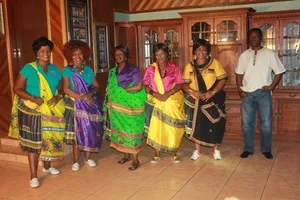 Mina Ni Tsakela Mariana Nsatiwamina + Ndzichava Swicele — Thomas Chauke Na Shinyori Sisters
